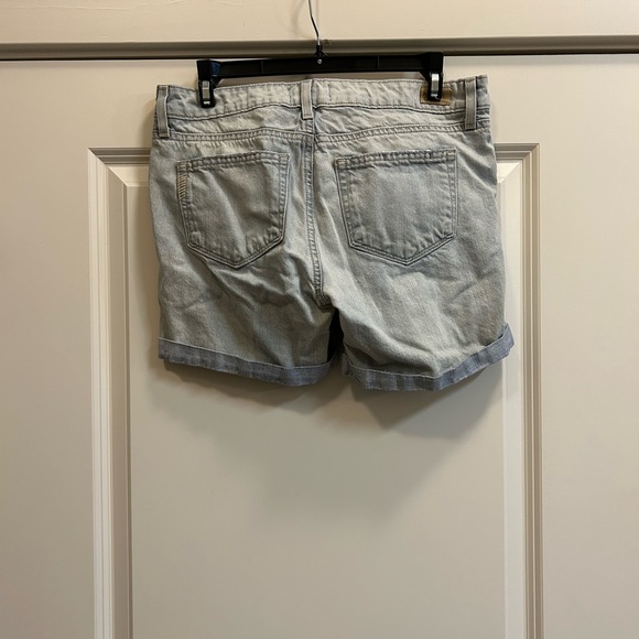 Paige Grant Distressed Cuffed Light Wash Denim Shorts - size 26 - Picture 3 of 5